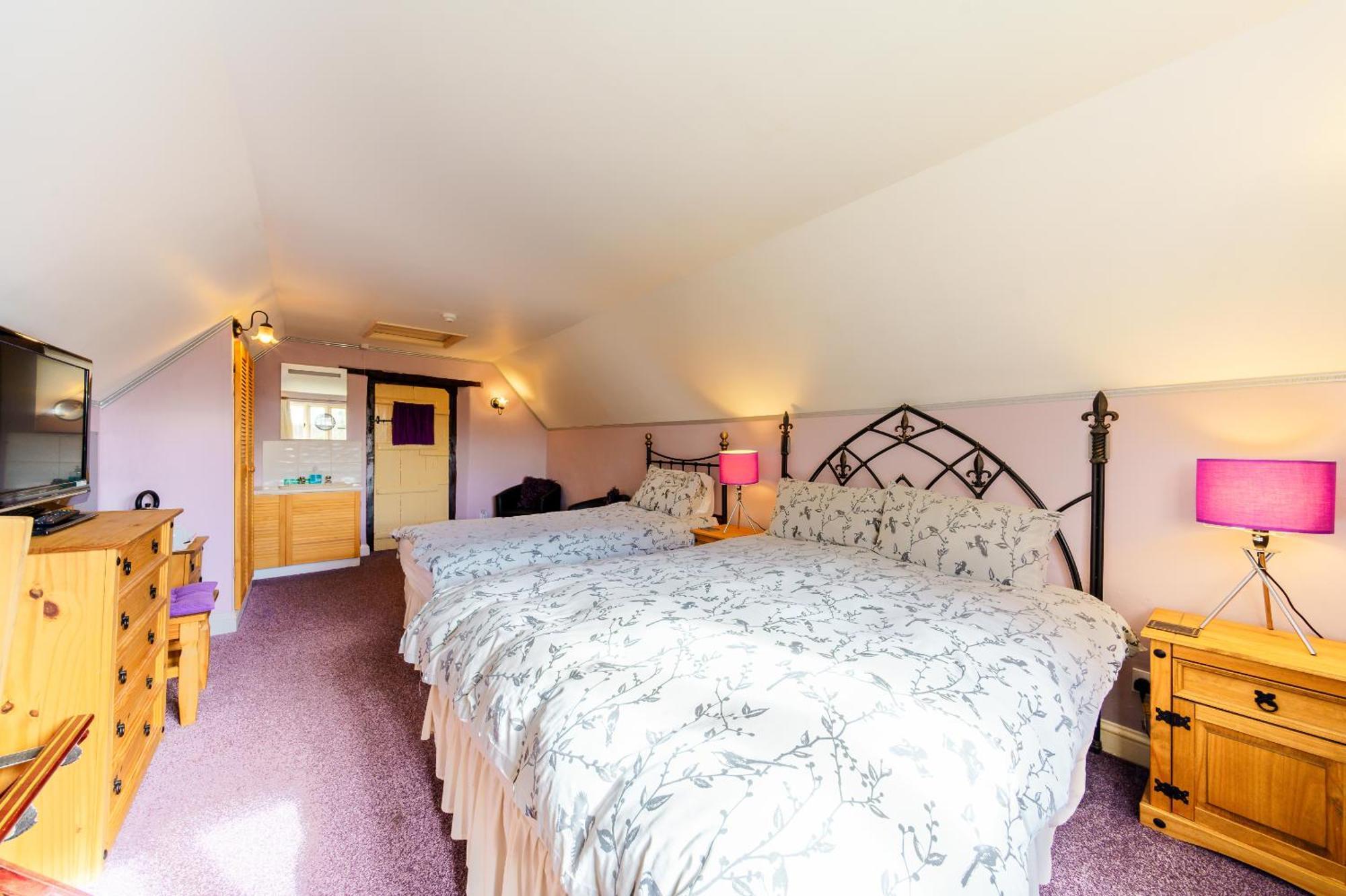 Yallands Farmhouse Taunton Room photo