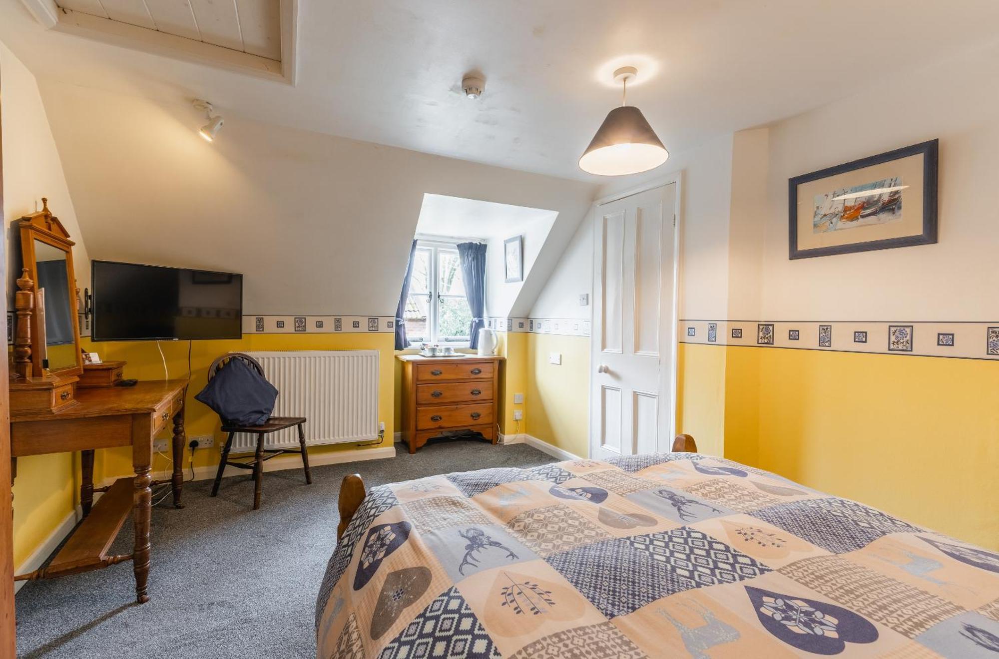 Yallands Farmhouse Taunton Room photo