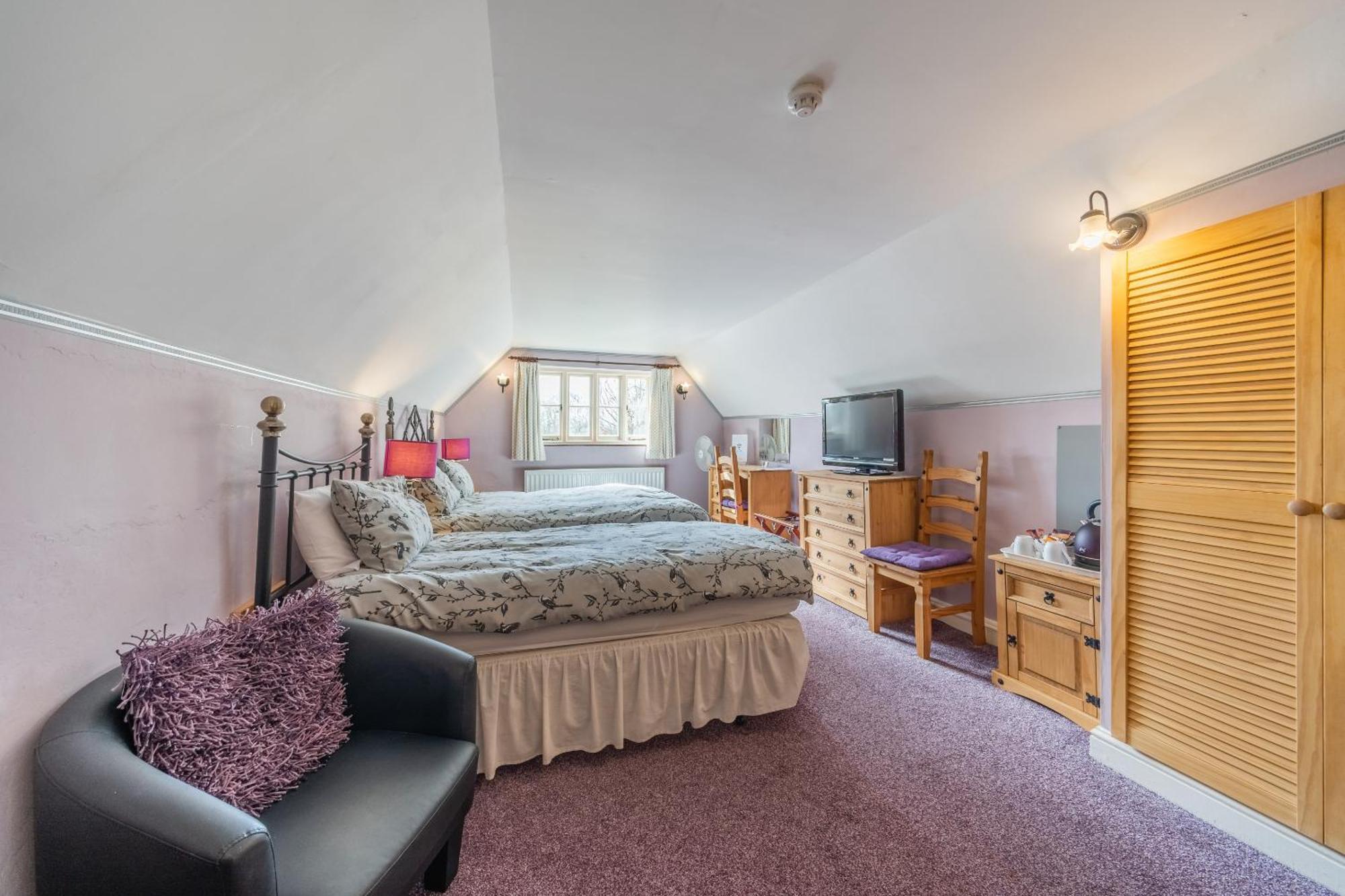 Yallands Farmhouse Taunton Room photo